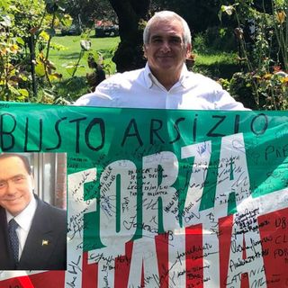 La storica bandiera di Tallarida non sventola più: «Berlusconi era Forza Italia. Senza di lui non sarà facile»