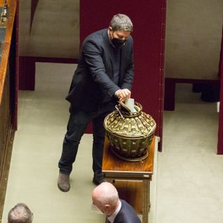«Con Mattarella non vince nessuno e perdono un po’ tutti. Bossi eroico»