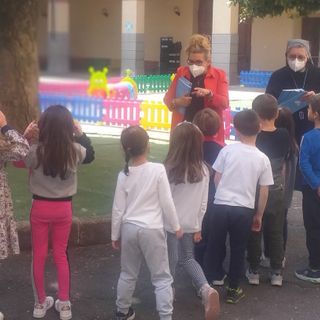 Giornata mondiale della consapevolezza sull’autismo: il libro “Fra le nuvole” entra nelle scuole di Busto