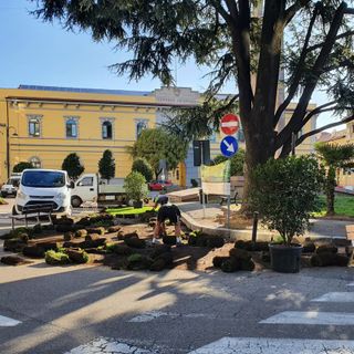 FOTO. Si smonta il “Ti&amp;Ti park”: piazza Trento e Trieste torna al suo assetto tradizionale