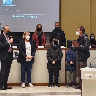 I bimbi ucraini in Comune a Busto. Poi la commissione si divide sulla condanna alla Russia
