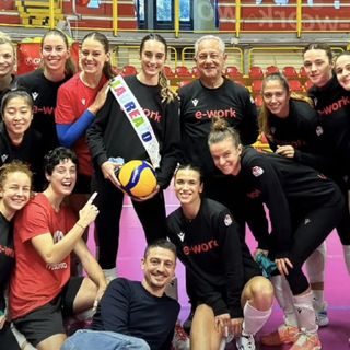 VIDEO. Uyba in festa per la dottoressa Carletti