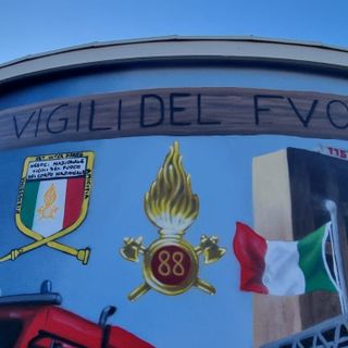 Vigili del fuoco, parte la macchina della solidarietà natalizia. Anche con un murale