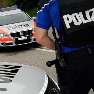 Trovato con ecstasy e cocaina sul treno dall'Italia: ventenne in manette in Canton Ticino