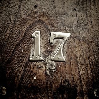 Occhi aperti, oggi è venerdì 17...