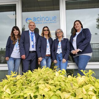 Nuovo look agli sportelli di Acinque Energia