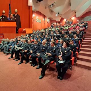Sala Tramogge gremita per San Sebastiano, nel riquadro il comandante della Polizia Locale Stefano Lanna