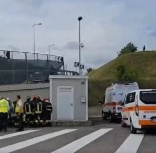 Incidente in Pedemontana, il dolore di Giorgetti: «Quella era la mia scuola da bambino. Vicini alla famiglia della maestra morta»