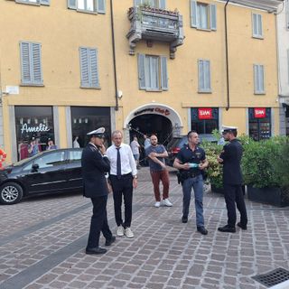 DELITTO DI VIA MILANO. Il Comune: «Vicinanza e rispetto, non si strumentalizzi questa tragedia»