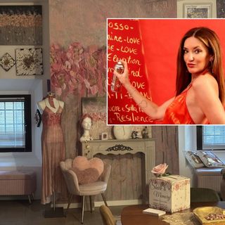 Casa Fridami, nel riquadro l'artista