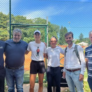 La visita di sindaco e assessori al centro del tennis di Varese guidato da Francesca Schiavone dove si allena anche la giovane promessa francese Lilli Tagger