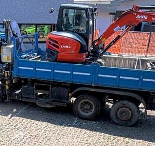 Ritrovato e recuperato il camion con escavatore rubato al fratello dell'ex deputato Matteo Bianchi