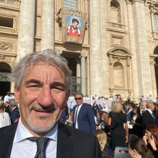 Raffaele Cattaneo in piazza San Pietro per la cerimonia di canonizzazione