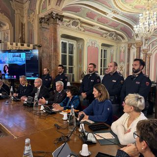 Il "grazie" del consiglio comunale e di Varese agli agenti della polizia di Stato Il "grazie" del consiglio comunale e di Varese agli agenti della polizia di Stato