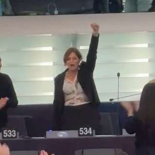 Sì all’immunità per Ilaria Salis. “Salva” per un voto