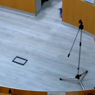 Studente 14enne interviene in consiglio comunale: «Lo vedete o non lo vedete che ragazzi come noi hanno paura a girare in certe aree?»