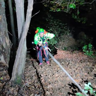 Marzio, donna dispersa ritrovata dal Soccorso alpino in un canale: è in ipotermia ma viva