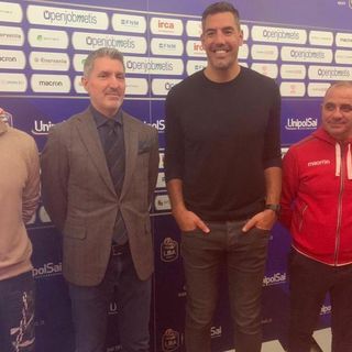 Il neo gm biancorosso Michael Arcieri. Sotto nella gallery è tra Oioli, Scola e Ferraiuolo