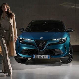 L'Alfa Romeo Junior, l'ultima nata in casa del Biscione. Nella galleria fotografica, ulteriori viste e dettagli dell'auto (foto da sito ufficiale alfaromeo.it)