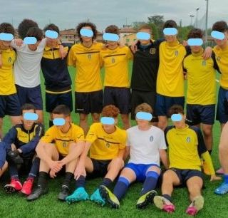 La squadra under17 dell'Ardor Lazzate