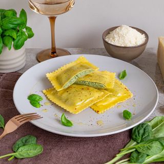 Il Raviolificio Scoiattolo presenta “Bottega Giulio”: quando il gusto diventa maxi e premia il Made In Italy