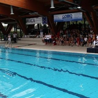 Anche la Felsa Cisl dei Laghi in piazza a Roma con gli ex collaboratori della piscina Manara di Busto