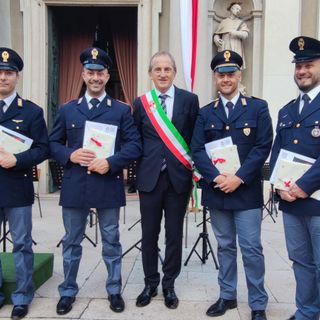 Giornata del Ringraziamento a Busto: premiati quattro agenti della polizia di Stato