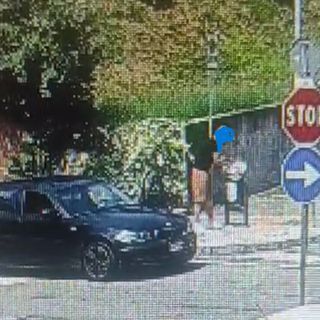 Cavaria con Premezzo, &quot;pizzicati&quot; dalle telecamere ad abbandonare rifiuti nei cestini: 500 euro di multa