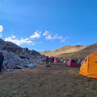 FOTO. Anche gli operatori del Soccorso Alpino di Varese tra i protagonisti del salvataggio dello speleologo intrappolato a mille metri di profondità in Turchia
