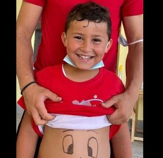 Il piccolo Daniele Paitoni in una foto postata sui social dagli animatori dell'oratorio di Schianno, dove si svolgerà il funerale