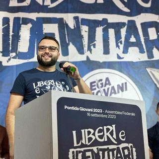 Pontida, Davide Quadri porta sul palco dell'evento giovani gli esponenti dei partiti sovranisti d'Europa