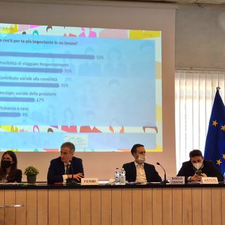 Economia, sanità e ambiente: gli studenti del “De Filippi” indicano le priorità alla politica regionale
