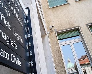 La denuncia della Uil Fpl: «In provincia di Varese un buco di organico negli enti locali di 2939 unità»