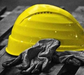 Infortunio sul lavoro in centro a Varese: cade dal ponteggio, quarantenne in ospedale