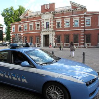 Varese, la minaccia al parco: «Dacci 300 euro o non rivedi più il telefono». Ragazzo condannato per estorsione
