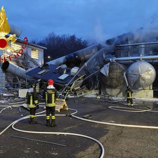 Le immagini dell'incendio