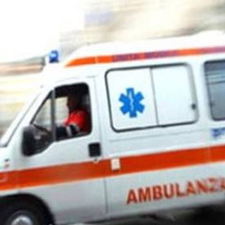 Incidente sulla superstrada di Malpensa, coinvolto un mezzo pesante: due feriti