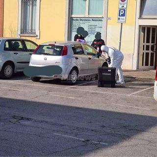 Un cadavere nella cantina dell’ortofrutta: indagini in corso in Brianza
