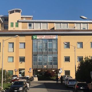 Decrescono i ricoveri per Covid. Da lunedì torna a regime la capacità ricettiva dell'Ospedale di Luino