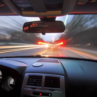 Sfrecciava a più di 55 chilometri orari oltre il limite: automobilista italiano denunciato in Canton Ticino