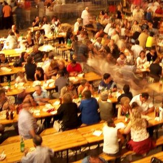 Confcommercio Varese: «No a sagre e fiere che penalizzano la ripresa di bar e ristoranti»