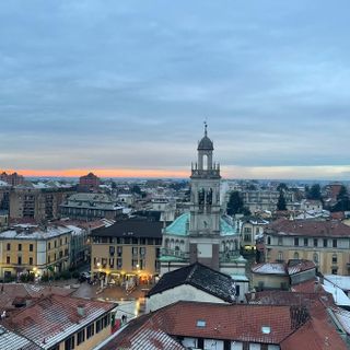 EmozioNatale a Busto, resistono pattini e ruota panoramica. E un concorso mette i sogni in viaggio