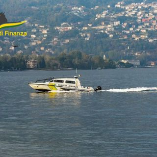 Controlli della Guardia di Finanza sul lago di Como: su 111 imbarcazioni controllate, 96 erano irregolari Controlli della Guardia di Finanza sul lago di Como: su 111 imbarcazioni controllate, 96 erano irregolari
