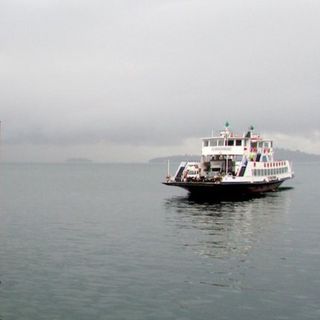 Lago Maggiore sembra più basso: traghetti vietati per camion e pullman