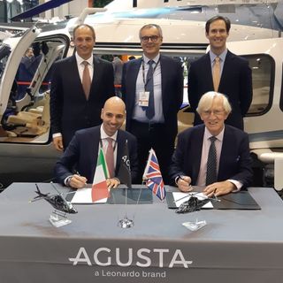 Leonardo continua a volare, due nuovi elicotteri AW109 per Gran Bretagna e Irlanda