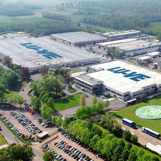 Intesa Sanpaolo finanzia con 55 milioni di euro i progetti di crescita sostenibile di Lu-Ve