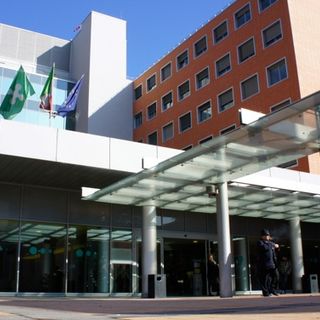 Covid, scattate le sospensioni per gli operatori sanitari non vaccinati: in provincia di Varese sono circa 300