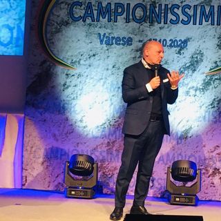 Marotta premiato alle Ville Ponti nella sua Varese nella serata dei Campionissimi andata in scena lo scorso ottobre