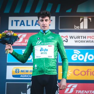 Nella foto di Maurizio Borserini il ventitreenne trentino Davide Bais della Eolo-Kometa riparte oggi in maglia verde nella terza tappa della Tirreno-Adriatico