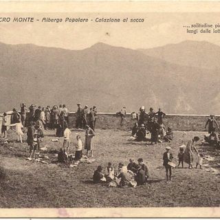 Pic nic al Sacro Monte di Varese in una foto d'epoca